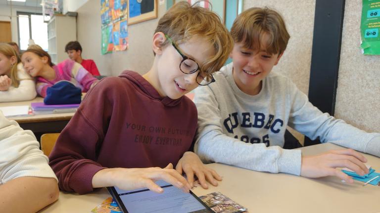 Leerlingen van tweede jaar STEM van Don Bosco brainstormen.